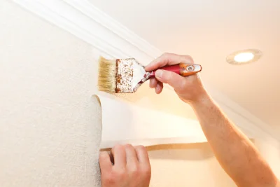 Pose de papier peint à Chichilianne — revêtements muraux et toiles de verre